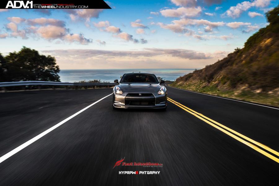  Nissan GT-R on ADV.1 Wheels (ADV50MV1SL) 2015 года  (фото 36 из 36)